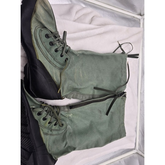 1988 US Navy Extreme Cold Weather N-1B Boots Size Medium - Picture 1 of 5